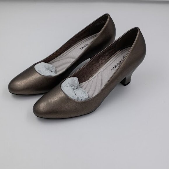 Easy Street Women's Fabulous Pump, Pewter, 9 W US - Picture 1 of 6